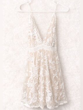 White Lace Floral Dress Open Back Boho Mini Sheer Nude Lined Size Small